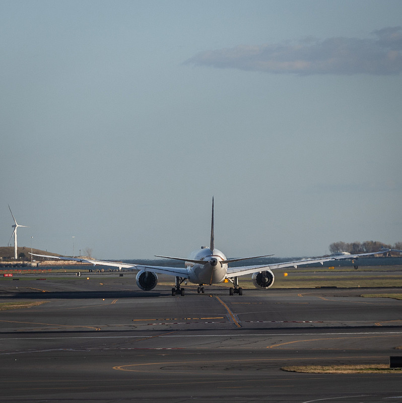 MMH是哪个机场的三字代码