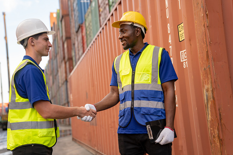 国际空运价和国际海运如何选择（国际物流干货知识分享）