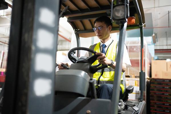 钦州市日昇隆物流有限公司