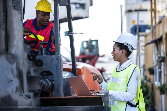 武汉泓亚物流有限公司简单内容