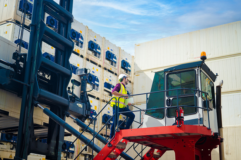 察哈尔右翼前旗卓融物流有限公司