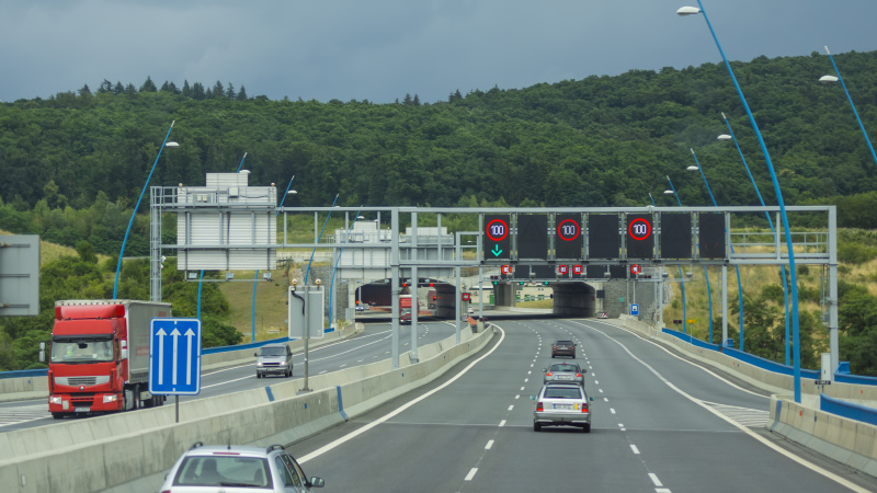 深圳市忆军物流有限公司