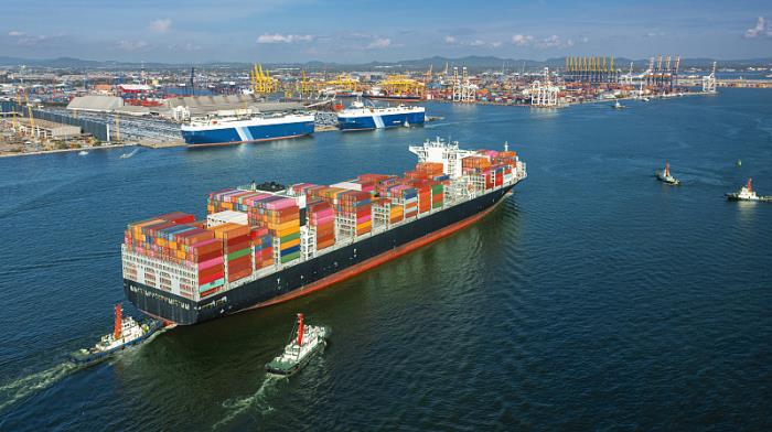 如何选择合适的快递公司进行跨国快递邮寄？