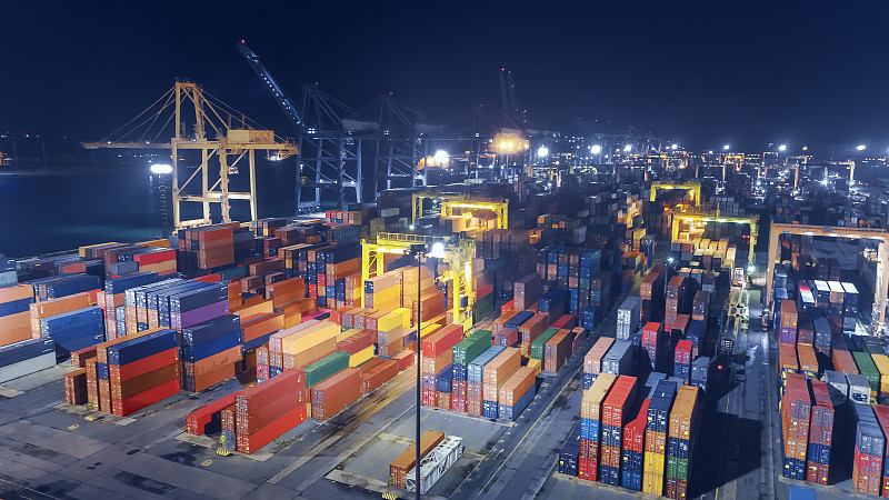 前往加拿大海运的拼箱与整箱方案选择