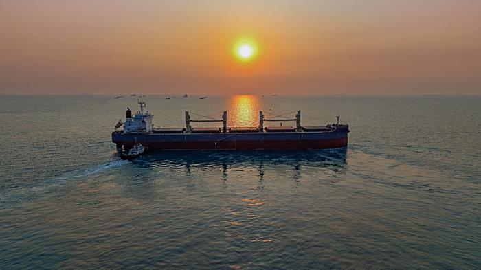 海运一个集装箱到美国多少钱？