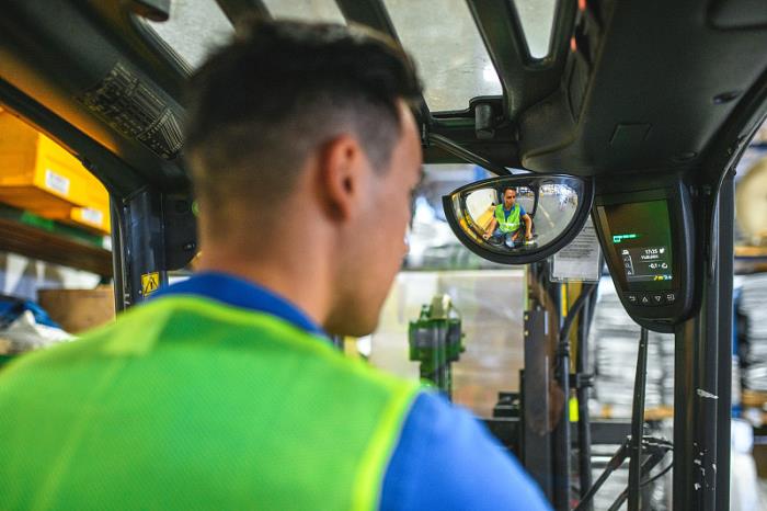 高速公路运输的安全行车要点