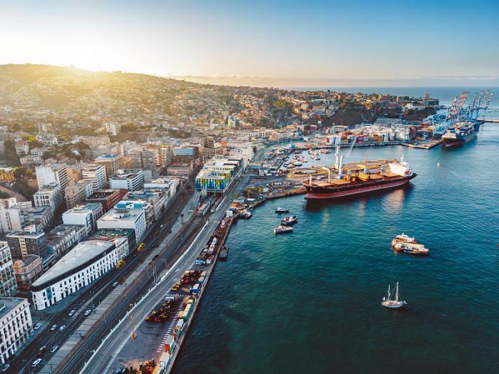 收外国寄来的包裹要交清关费吗？