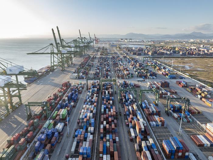 国际空运物流费用与海运对比