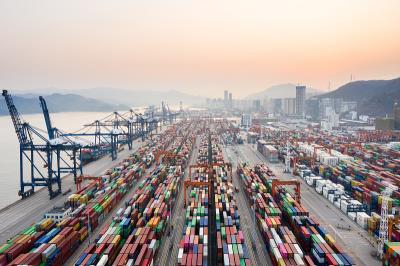 发国际快递到美国,是按照实际重量计费还是