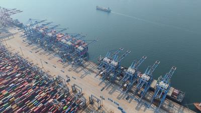 烧了五天，这艘集装箱船仍在阴燃...