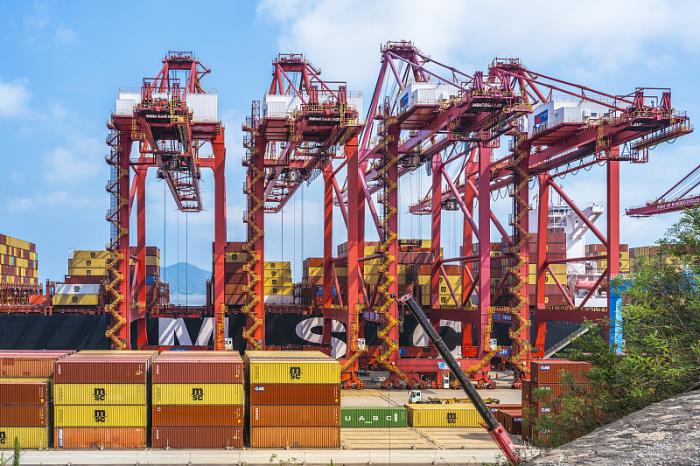 台湾三大船公司公布上半年业绩