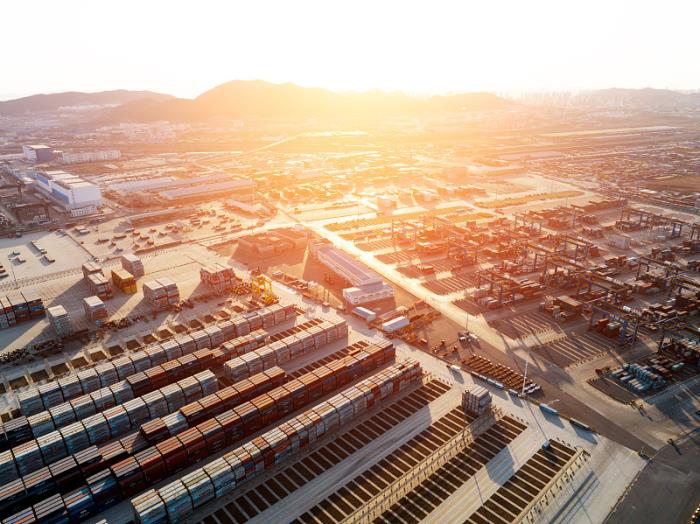 华鹏飞TIR实现仅用5天从深圳至阿拉木图的跨境运输时效