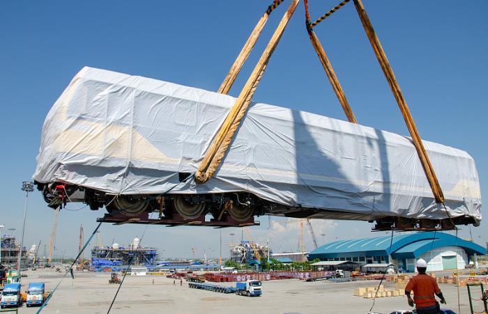 顺丰筹资约29.5亿港元，用于提升国际物流等能力