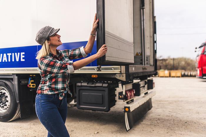 美国务院发布全球安全警报 警告美公民面临更大安全风险