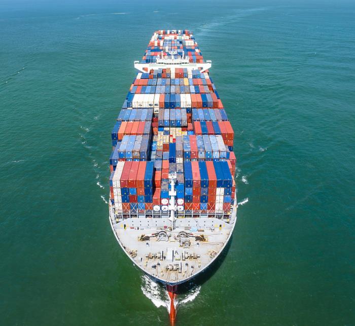 航运公司增加服务，美国港口拥堵风险加剧