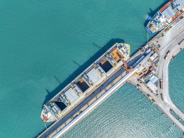 运营商抨击美国对中国制造的船到岸起重机征收关税