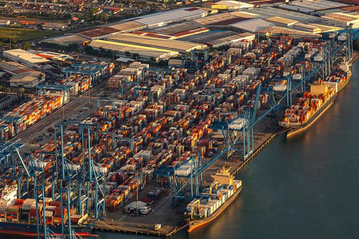 中哈续写“粮”缘 ​汉欧国际首趟中亚农产品运贸专列顺利抵汉