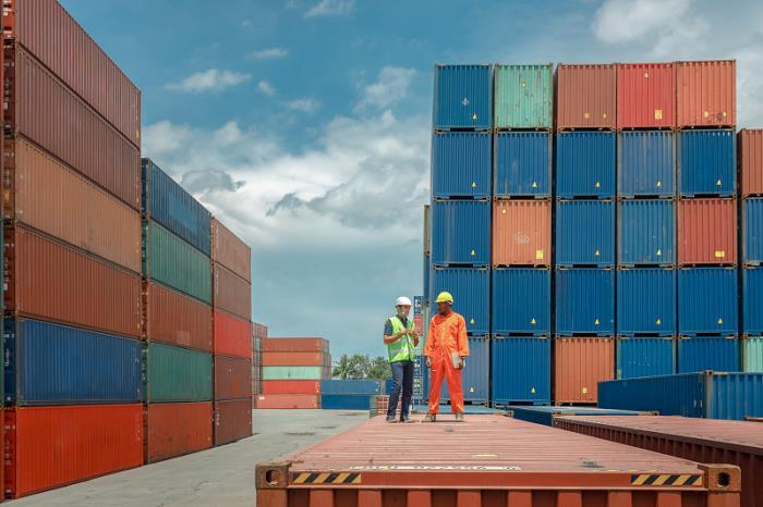 法国外长：以军对外交官开枪警告的行为“不可接受”