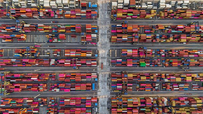 达飞与上港签署战略合作备忘录