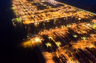 封锁所有进出委内瑞拉受制裁油轮！