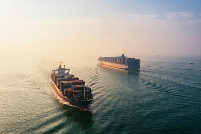 货轮触礁断成两截,不只是船员的错! 货轮触礁断成两截,不只是船员的错!