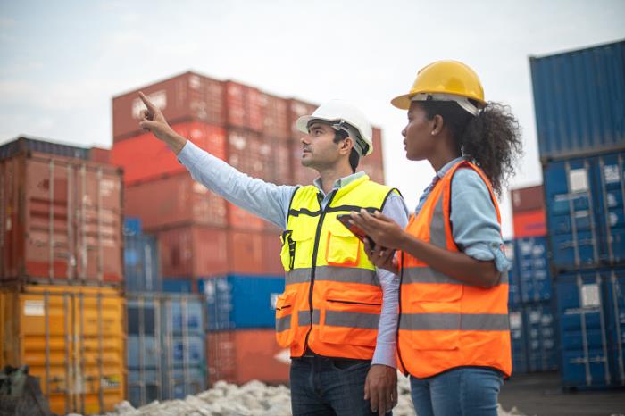 惨状!国际海运敖德萨港遭袭,建筑坍塌货物尽毁(国际海运新闻资讯) 惨状!国际海运敖德萨港遭袭,建筑坍塌货物尽毁(国际海运新闻资讯)