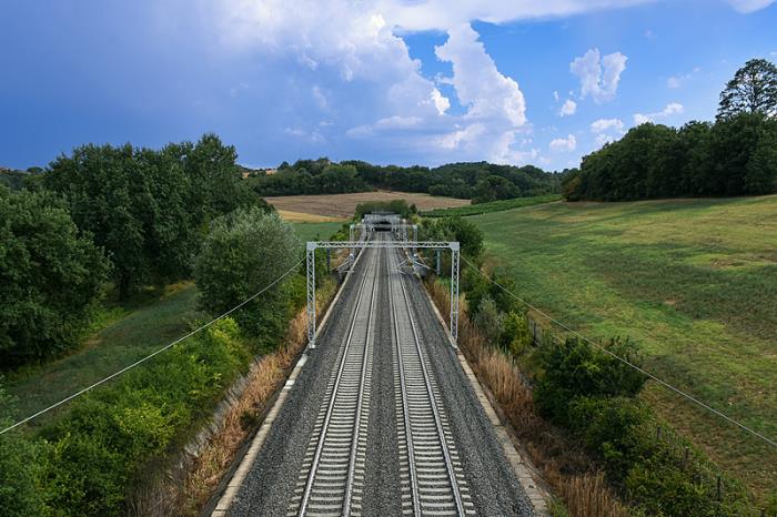 宁德时代：赛力斯超级工厂两条电池包产线投产