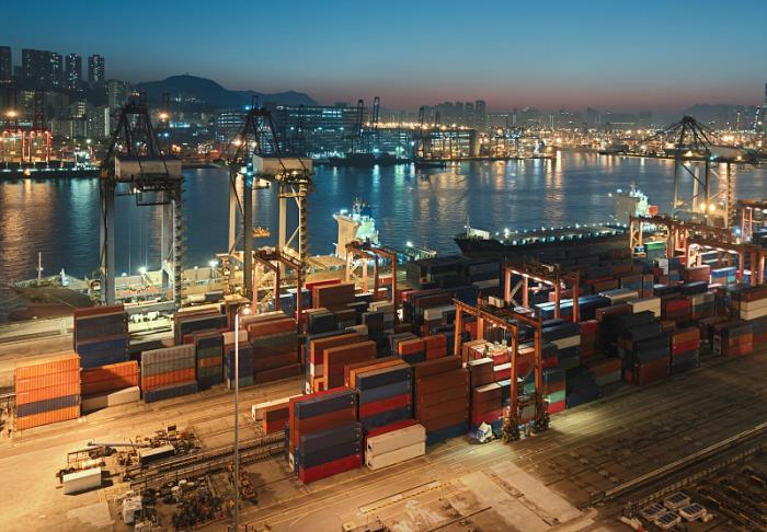 阳明海运上半年净利润2.7亿美元同比下降62.3% 阳明海运上半年净利润2.7亿美元同比下降62.3%