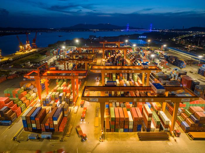 公交车送快递，邮政、顺丰、京东物流等巨头纷纷入局