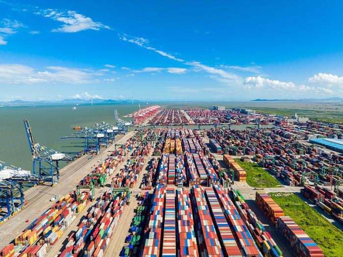 中信博与上海电气签署沙特2.3GW光伏项目合作订单