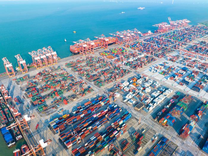 一集装箱船被袭,两船员遭劫持! 一集装箱船被袭,两船员遭劫持!