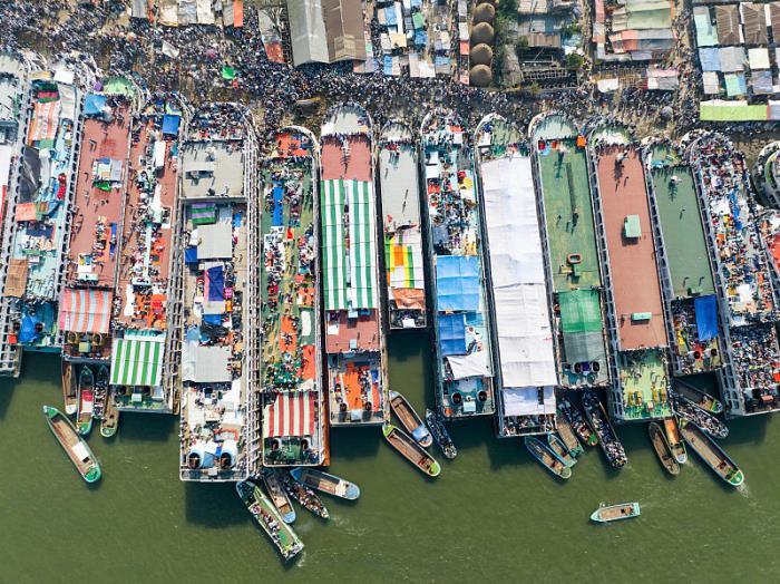 巴塞罗那港减少码头数量，以提高机动性
