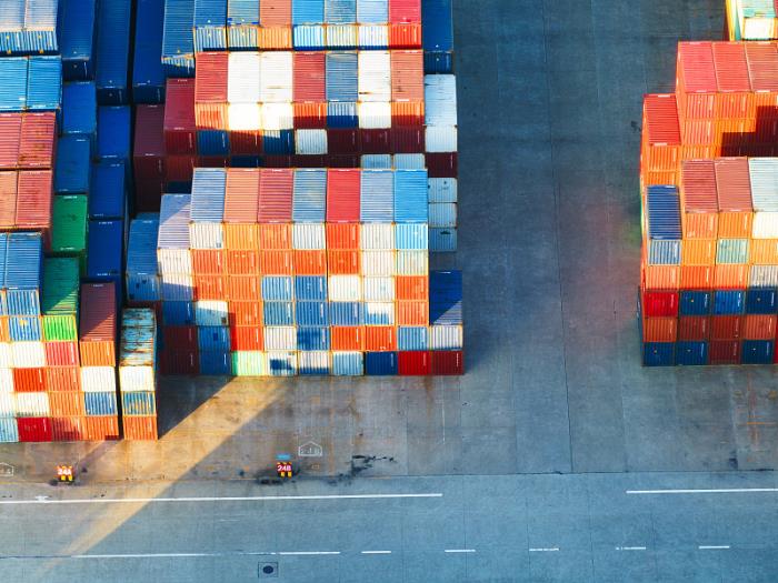 无法靠岸,一集装箱船被拒之港外! 无法靠岸,一集装箱船被拒之港外!