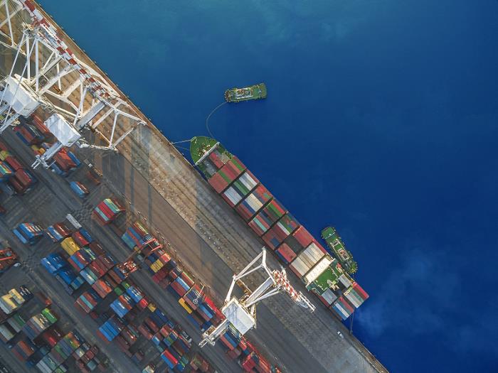 中远海发前三季度净利近14亿元 中远海发前三季度净利近14亿元