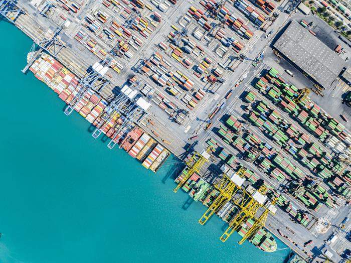 两个多月10余次袭击“贩毒船”，美国意欲何为？