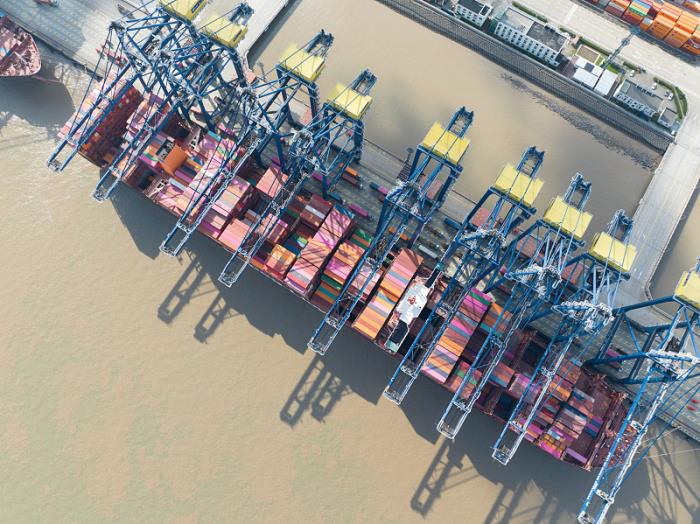 登船不慎摔伤，船东判赔300万！