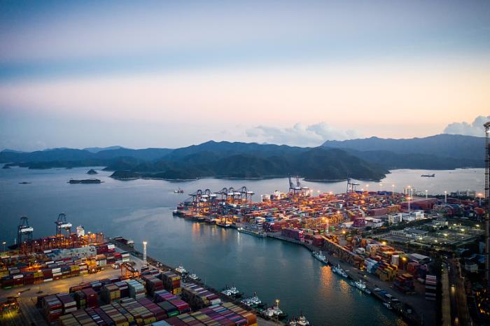 扬子江海事登陆新加坡交易所