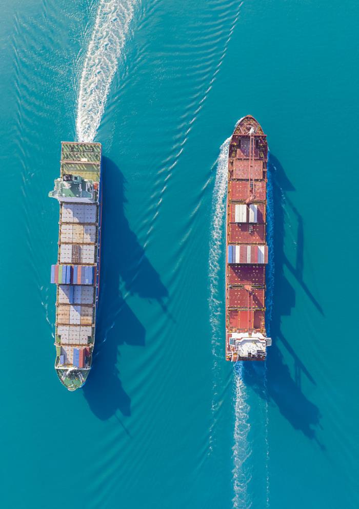 以星航运又一集装箱船突发火灾! 以星航运又一集装箱船突发火灾!