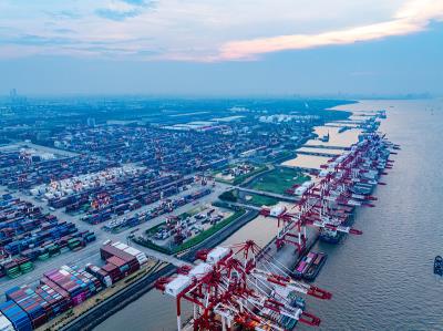 船底藏毒417公斤！两人被捕！