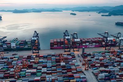 台风“森拉克”强度将逐渐减弱