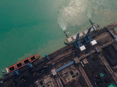 美军拦截一艘油轮，登船视频公布！