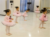 小天使舞蹈培训中心