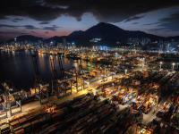 木制镜框经中国合肥全球物流抵达美国埃弗格雷斯港(PortEverglades)