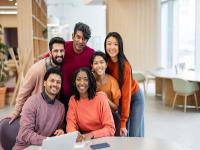 大连众海解锁贸易新动脉！两艘船舶同时进军北极航线