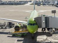 加工食品借助中国香港环球货运送抵莫比尔