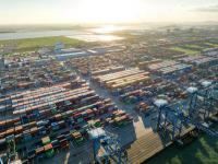 苹果、柑橘使用中国上海跨国货运送抵南非德班