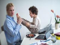 全球首艘纯氨燃料内燃机动力船首航成功