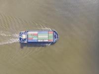 凌晨突发！一油轮在卡塔尔海域遭导弹袭击！