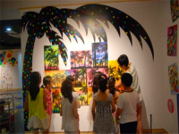 西安达米拉美术教育专注于3—18岁青少年的美术培训机构