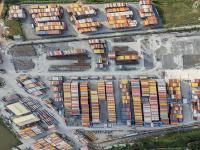 棉织品借助中国上海外贸物流托运至秘鲁卡亚俄